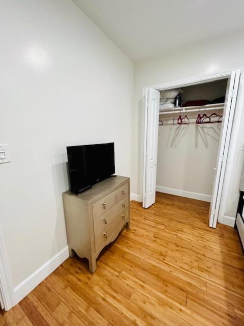 Gated Contemporary 3 Bedroom - 2 Bathroom Home In South La Plus Parking لوس أنجلوس المظهر الخارجي الصورة